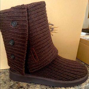 UGG Boots ( CLASSIC CARDY) 7